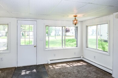 Entrance/Living Area