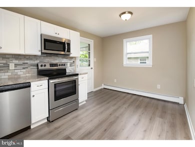 711 Florida Ave, Reading, PA 19605 - photo 6