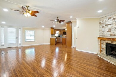 6763 Hill Ct, Azle, TX 76020 - photo 4