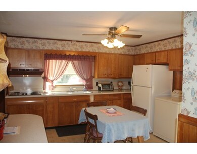 140 West St, Milford, MA 01757 - photo 4