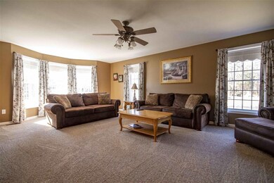 44 Mulberry Ln, Pelham, NH 03076 - photo 7