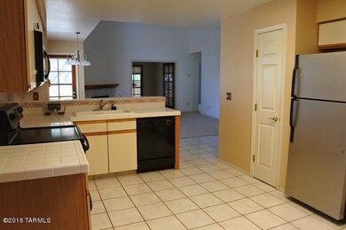 131 E Horizon Cir unit 114, Tucson, AZ 85737 - photo 5