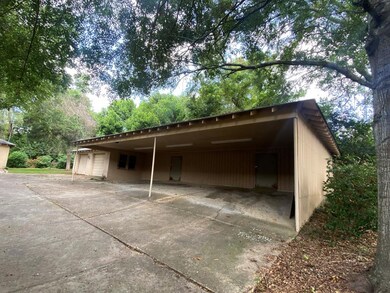 207 Jackson Ave, McComb, MS 39648 - photo 3