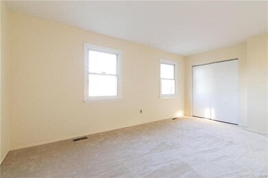 44 Eisenhower Cir, Whitehall, PA 18052 - photo 7