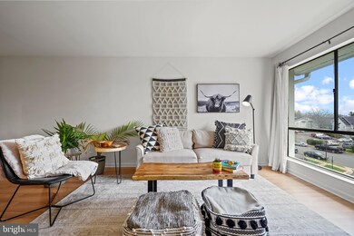 5804 Village Green Dr unit H, Alexandria, VA 22309 - photo 3