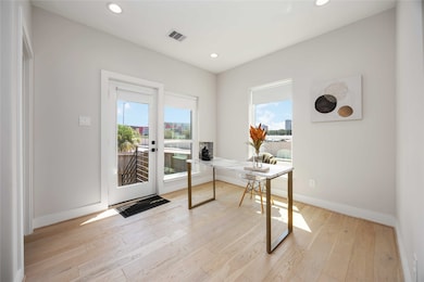 2505 N Macgregor Way, Houston, TX 77004 - photo 6