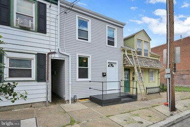 765 Manor St, Lancaster, PA 17603 - photo 2