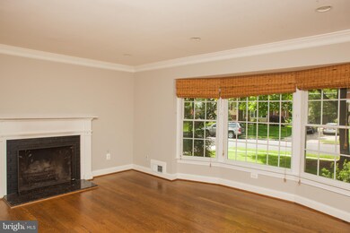 8417 Crown Place, Alexandria, VA 22308 - photo 3