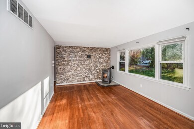 14512 Hamowell St, Manassas, VA 20112 - photo 7