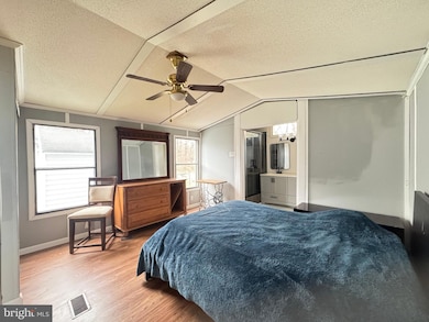 819 Leswood Ct, Dundalk, MD 21222 - photo 6