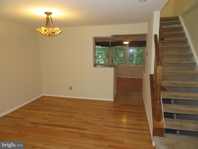 5042 9th St S, Arlington, VA 22204 - photo 2