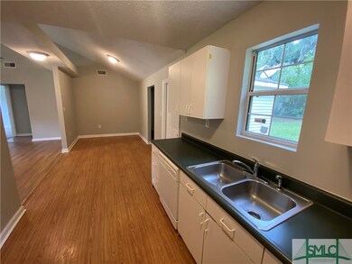 2428 Riviera Dr, Savannah, GA 31406 - photo 4