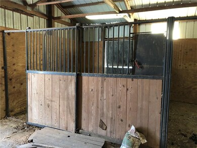 42408 Wolverine Rd, Shawnee, OK 74804 - photo 6