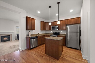 153 Fieldstone Dr, Schenectady, NY 12304 - photo 6