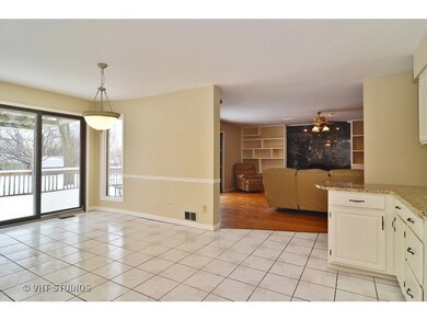 10164 Meadow Ln, Des Plaines, IL 60016 - photo 6
