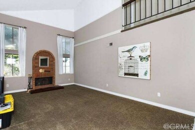 HUGE FAMILY ROOM