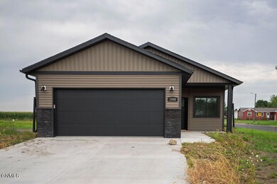 1414 10th St SW, Jamestown, ND 58401 - photo 4