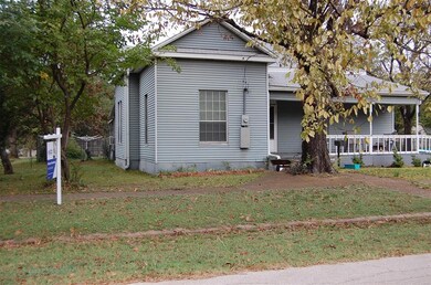 600 E Milam St, Ennis, TX 75119 - photo 5