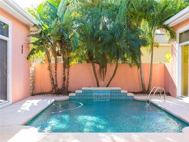Swimming Pool/Hot Tub/Sauna.