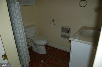 1606 N Lakeshore Dr, Louisa, VA 23093 - photo 6