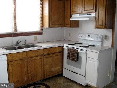 17406 Lexington Ave, Hagerstown, MD 21740 - photo 2