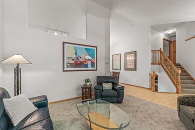 7082 Wellington Ln N, Maple Grove, MN 55369 - photo 6