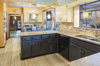 8375 Bascom Rd, Jacksonville, FL 32216 - photo 3