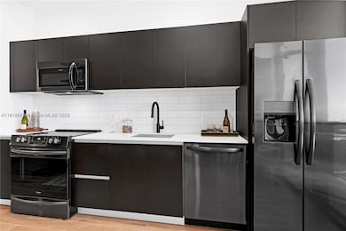 The Elser unit 3406, Miami, FL 33132 - photo 7