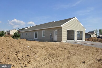 15454 Camden Dr, Greencastle, PA 17225 - photo 3