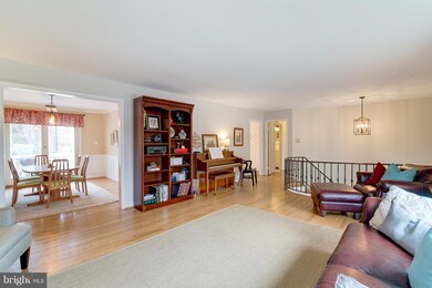 2344 Citation Ct, Reston, VA 20191 - photo 5