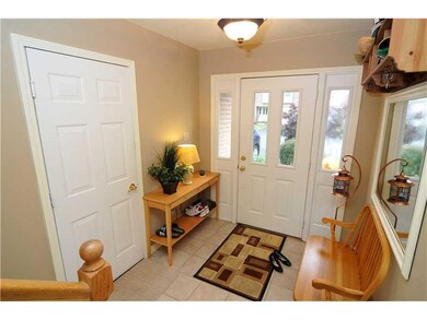Entry/Foyer.