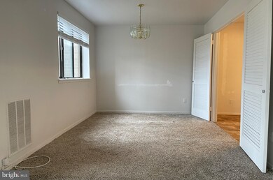 1643 Parkcrest Cir unit 101, Reston, VA 20190 - photo 5