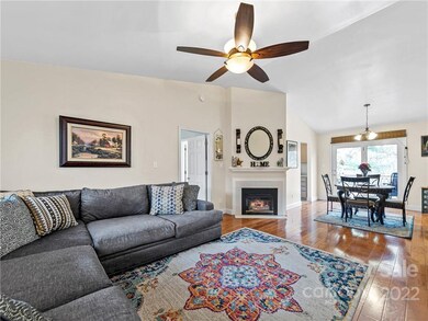 95 Forest Lake Dr, Asheville, NC 28803 - photo 5