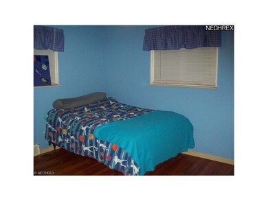 371 Gayle Dr, Sheffield Lake, OH 44054 - photo 4