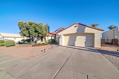 2466 N Camino Reloj 02