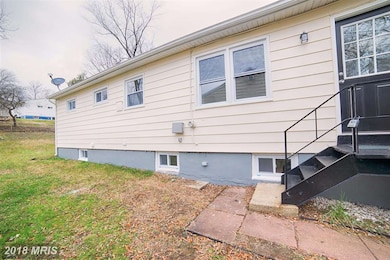 7010 Canyon Dr, Capitol Heights, MD 20743 - photo 2