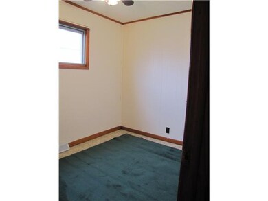 Bedroom Lower unit bedroom