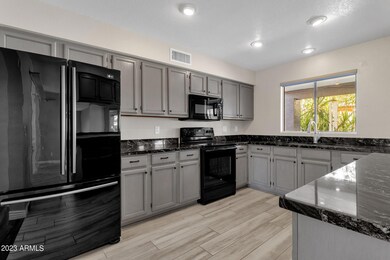 12-web-or-mls-1115-n-59th-st