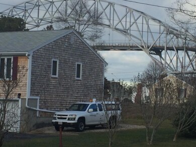 7 Farnum Rd, Buzzards Bay, MA 02532 - photo 5