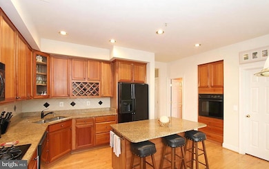 537 Longhorn Crescent, Rockville, MD 20850 - photo 3