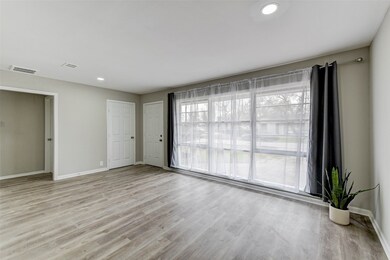 10006 Genemaury St, Houston, TX 77088 - photo 7