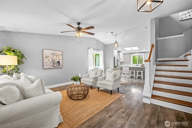 709 E 3rd St, Nooksack, WA 98247 - photo 4