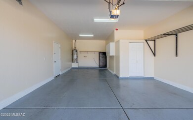 2.5 Attached Garage