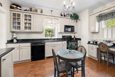 305 Bedford St, Lexington, MA 02420 - photo 3