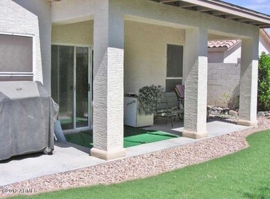 LARGE COVERED PATIO