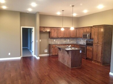 632 N Alexandria St, Nixa, MO 65714 - photo 2
