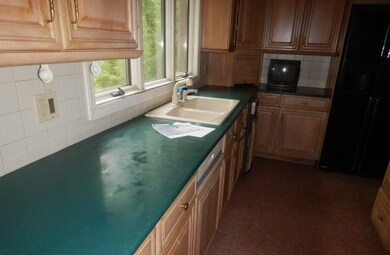 23 Saddlebrook Dr, East Greenwich, RI 02818 - photo 5