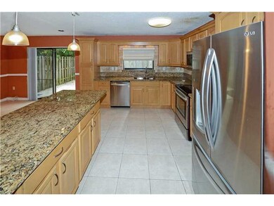 551 Mulberry Ln, Davie, FL 33325 - photo 4