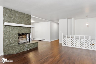 04-Living Room_SOPH2955