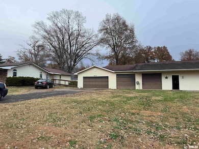 8424 Bolen Store Rd, Thompsonville, IL 62890 - photo 3